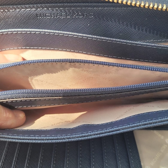 Michael Kors Jet Set Travel XL Zip Around Wallet 35H8GTVT1B - Picture 6 of 7